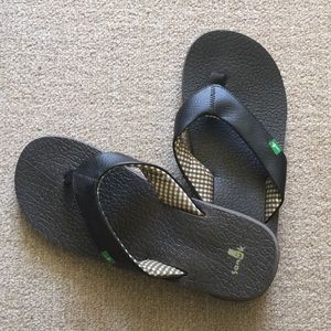 Sanuk yoga mat flip flops
